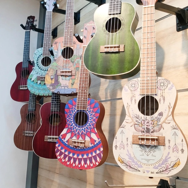Contact_Walk_(600x600)_Ukulele